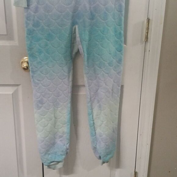 More then Magic Mermaid scale sleepwear hooded onsie Sz L 10/12 - Picture 6 of 8